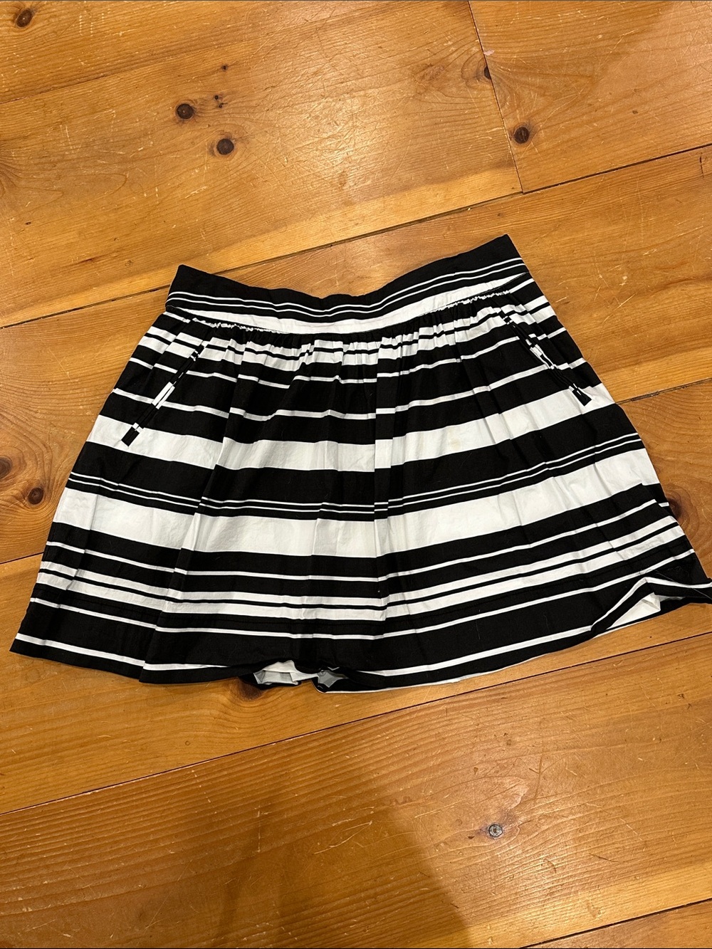 Banana Republic black, and white striped skirt
